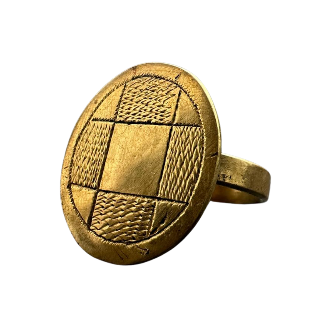 Ring Inez - (gehamerd brons)