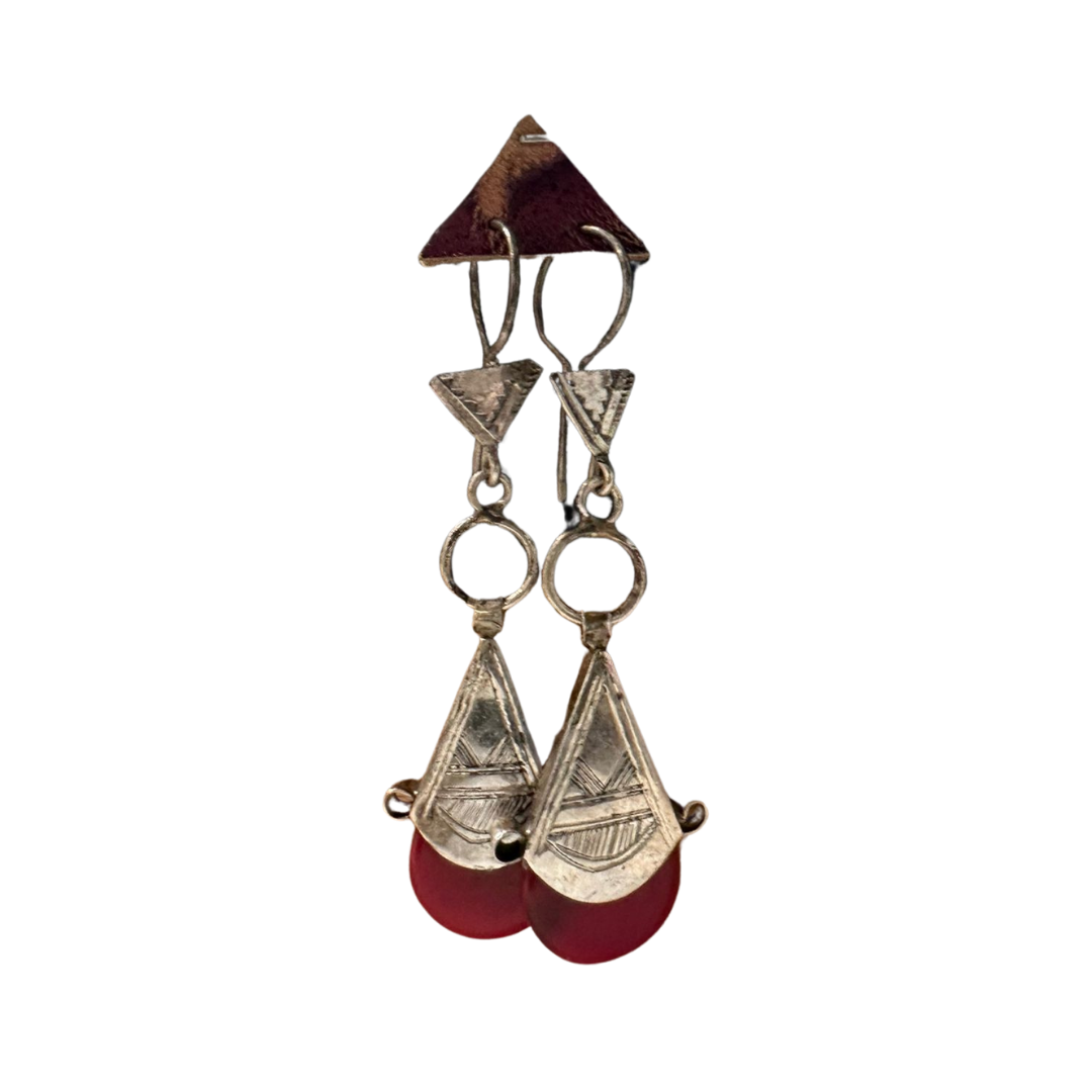 Earrings silver with stone red
