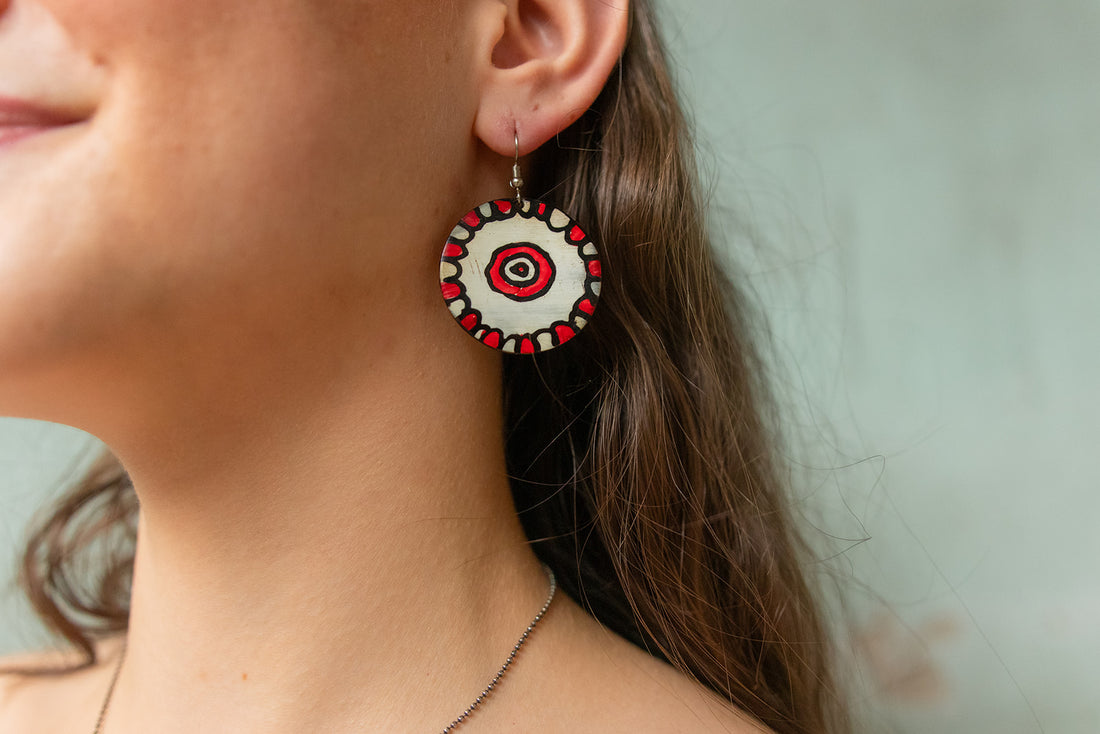 Cow horn earrings with henna motif (red)